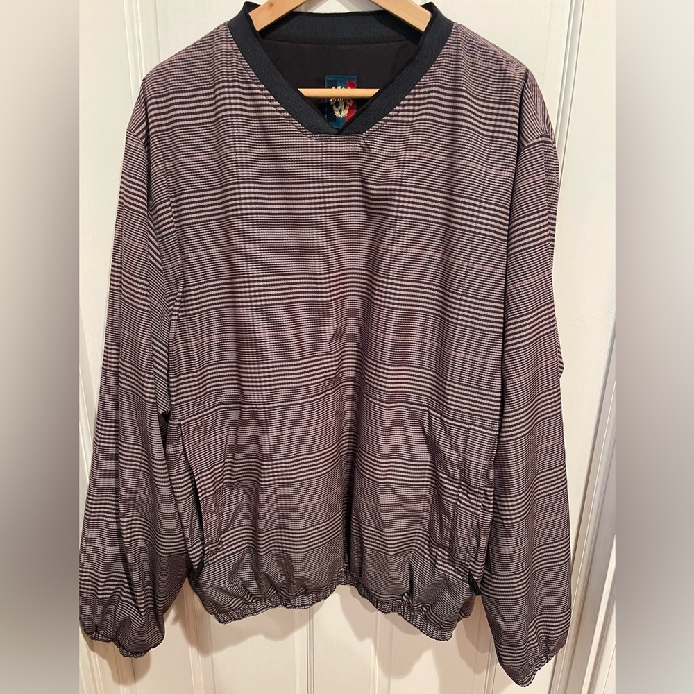 Sunice Men’s Reversible Black Garment with Colorful Emblem and Pockets XL